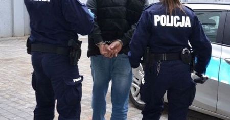 "Jestem już gotowy". Seryjny przestępca przyszedł na policję z partnerką