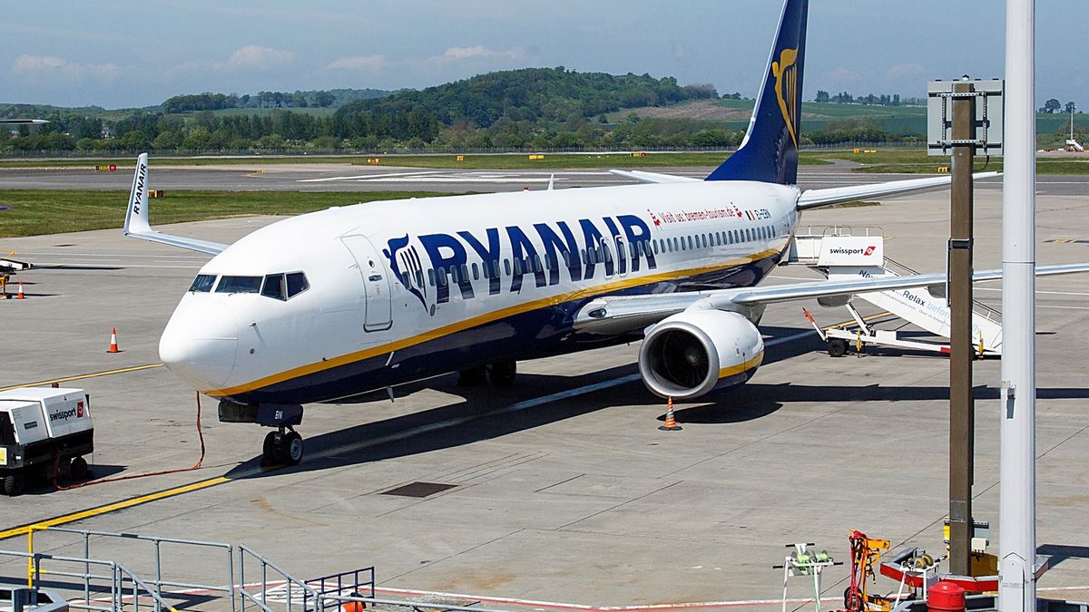 ryanair, samolot, ryan air, lotnisko, lotnictwo, linie lotnicze