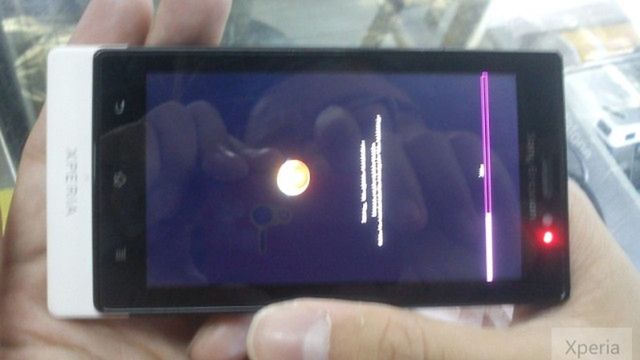 Pieprzowy Sony Ericsson pozuje do (mało ostrych) zdjęć 1