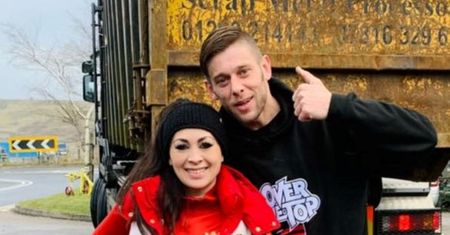 Zaoszczędzili majątek na weselu. Wszystko zebrali na złomowisku