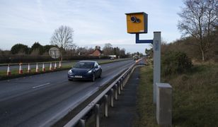 Połowa fotoradarów na Wyspach nie działa. "Rzeź na drogach"