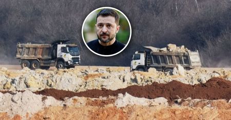 Trump pokazał nową umowę. Media: tego domaga się Ukraina