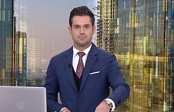 Aktor Krystian Kukułka prowadzi serwisy informacyjne w TVP Info