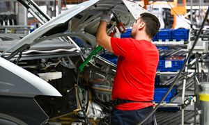 Zezwolenia na pracę w Polsce. Drastyczny spadek. Powód jest jeden