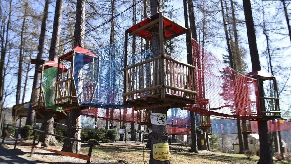 W czasie wakacji warto odwiedzić Park Aktywności &#34;Czarodziejska Góra&#34; w Jedlinie-Zdroju