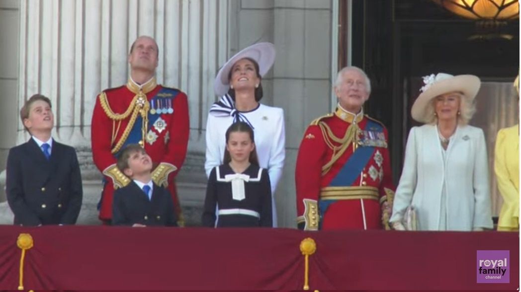 Księżna Kate podczas Trooping The Colour pojawiła się na balkonie Pałacu Buckingham