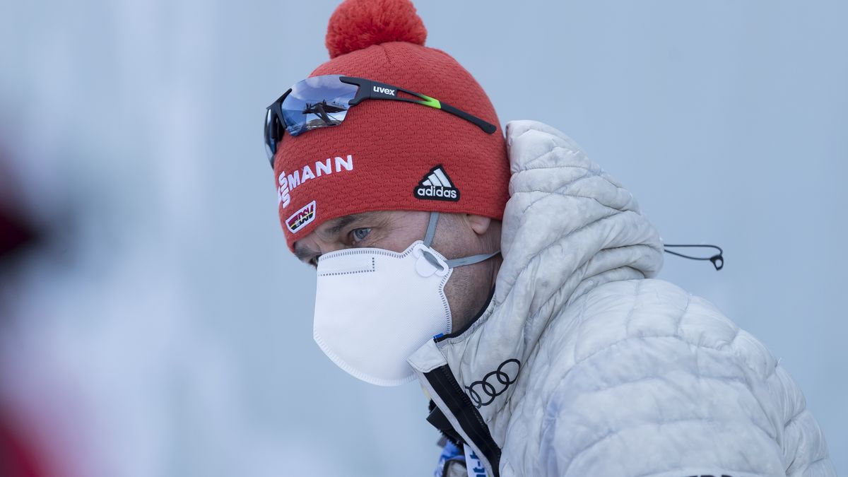 GARMISCH-PARTENKIRCHEN, GERMANY - DECEMBER 31: (BILD ZEITUNG OUT) head coach Stefan Horngacher of Germany looks on during the Training at the Four Hills Tournament 2020 Garmisch-Partenkirchen on December 31, 2020 in Garmisch-Partenkirchen, Germany. (Photo by Tom Weller/DeFodi Images via Getty Images)