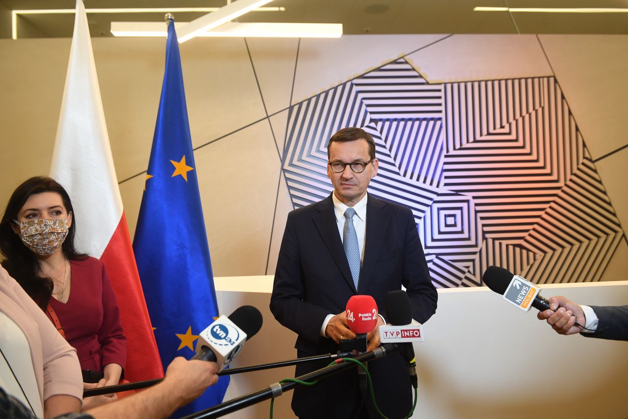 Szczyt UE ws. budżetu. Morawiecki przed wznowieniem obrad