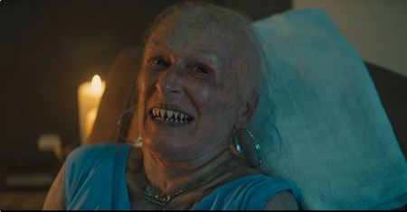 Obrzydliwa scena w hicie Netfliksa. Widzowie do twórcy: "zapłacisz za to!"