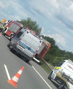 Groźny wypadek na A4. Na autostradzie dachował bus pełen pasażerów