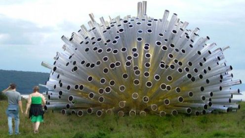 Dywany z niedopałków i śpiewający pawilon (wideo) 1