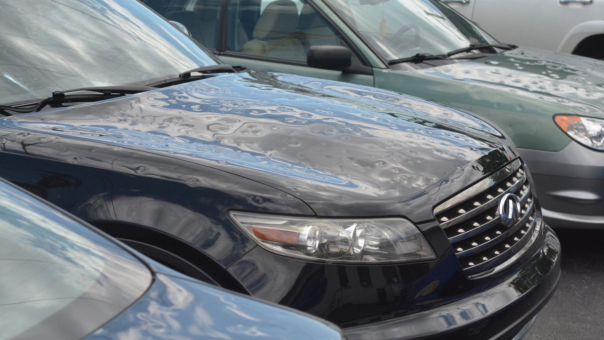 Grad może zostawić po sobie mało estetyczne szkody.