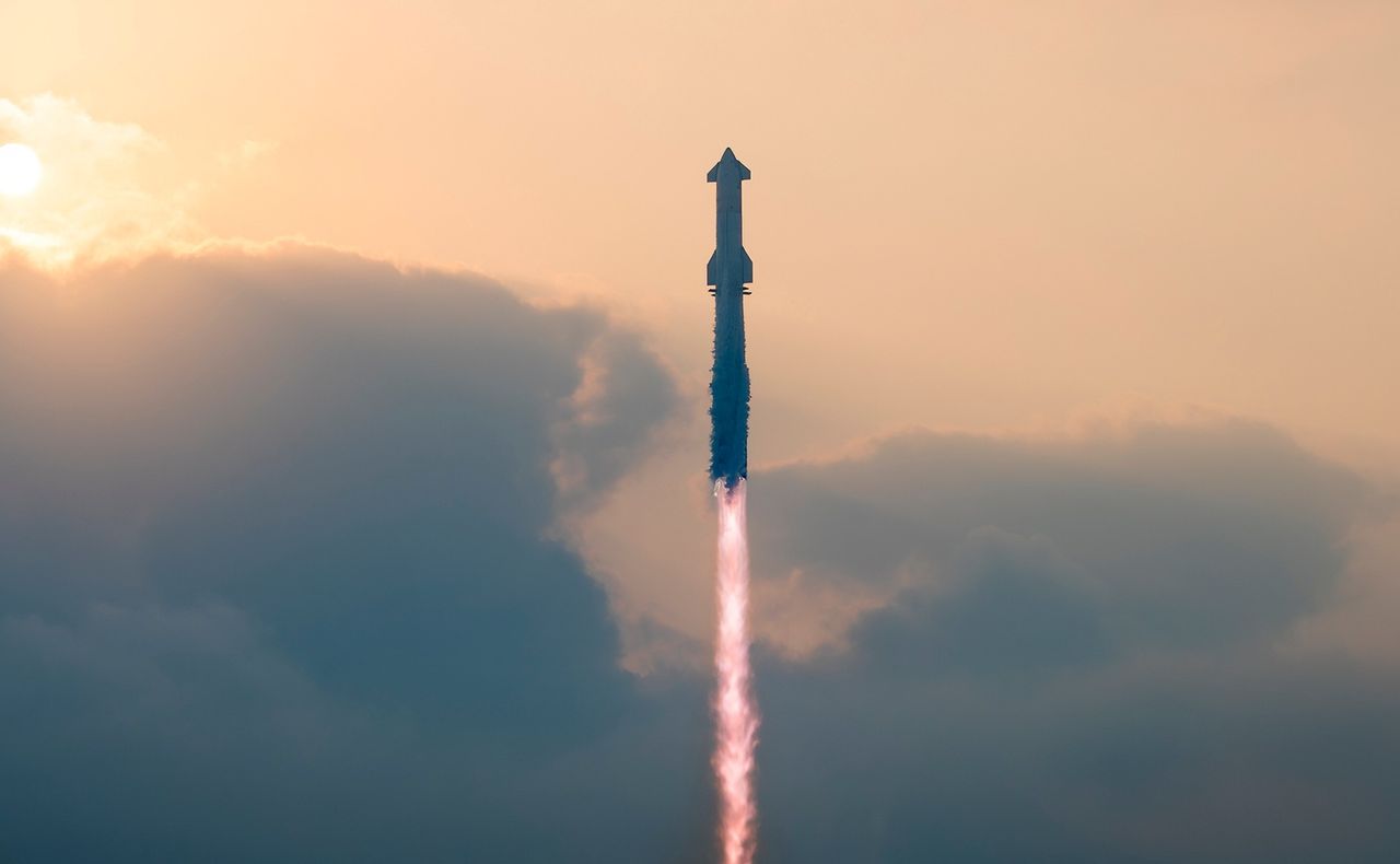 Fourth test flight of SpaceX Starship. June 6, 2024.