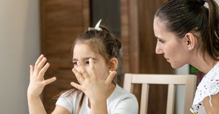 Parentyfikacja – czym jest i jak sobie pomóc w dorosłym życiu?