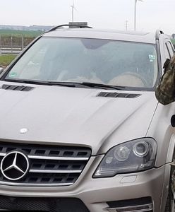 Legnica. Przy A4 stał porzucony Mercedes wartości 80 tys zł. Zostawił go złodziej