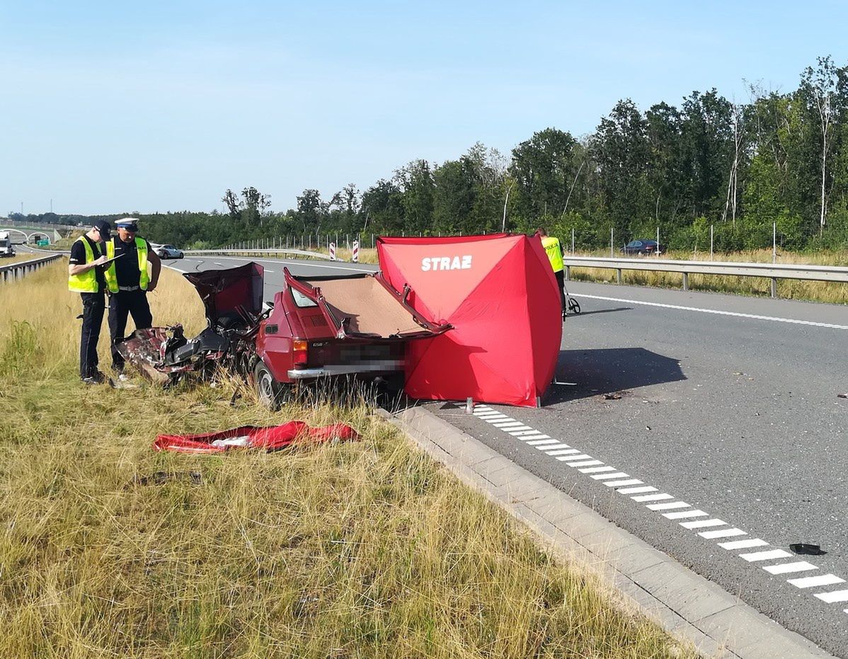 Koszmarny wypadek na S5. Wjechał maluchem pod prąd