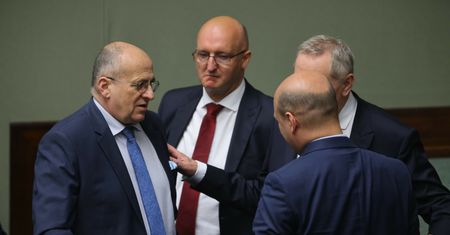 Kolejni gotowi zeznawać przed komisjami śledczymi. Krążą nazwiska znanych polityków