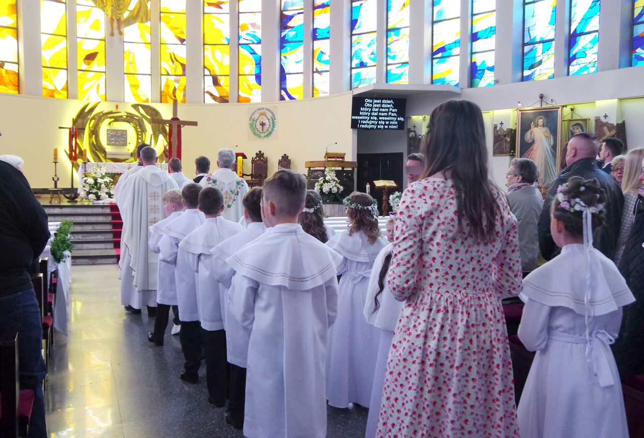 Przyjęcie komunijne za ponad osiem tysięcy złotych. Oto ile trzeba teraz płacić za osobę w restauracji w Łodzi