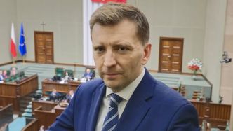 Łukasz Schreiber opublikował w sieci zdjęcie z NOWĄ PARTNERKĄ