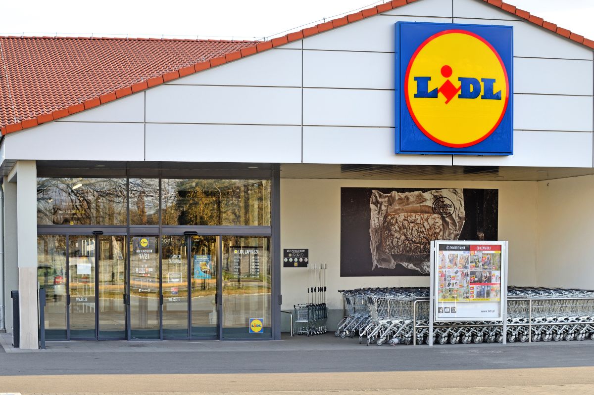 Lidl stawia nowe automaty. Zamiast kasować, dają pieniądze na zakupy