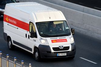 Zrobiłeś zakupy poza UE? Poczta sama zgłosi twoją paczkę do skarbówki