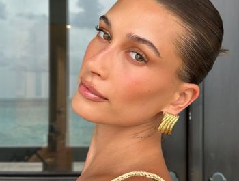 Przywraca hit sprzed lat. Perłowe paznokcie uwielbiały nasze babcie