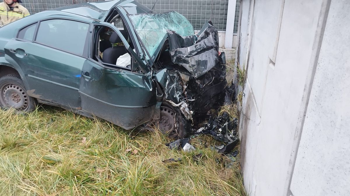 Tragiczny wypadek w Skarżysku-Kamiennej. Nie żyje kierowca