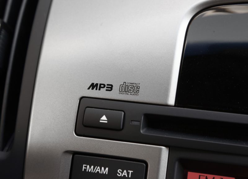 2010-Kia-Forte-Koup-45