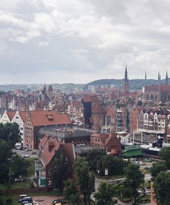 Pochmurny dzień nad morzem. Złe wieści