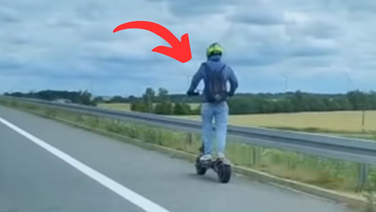 Jechał poboczem obwodnicy na hulajnodze elektrycznej 