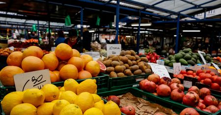 Handel w hurcie kwitnie. Oto ile kosztują warzywa i owoce