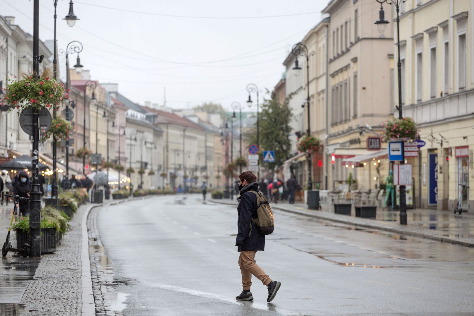 Warszawa. Ulica Krakowskie Przedmieście 