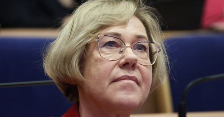 Barbara Nowak była kuratorem oświaty, teraz złożyła mandat radnej. Oto jej wykształcenie