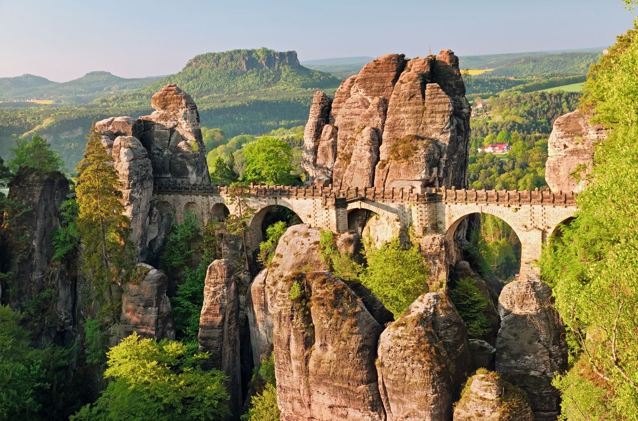 Bastei w Niemczech zachwyca. Zaplanuj wycieczkę na weekend