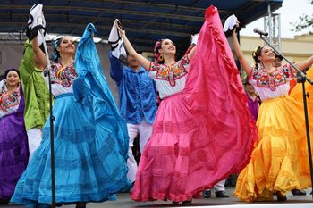 Grodzisk: Zespoły z całego świata prezentują się na jubileuszowym festiwalu Integracje