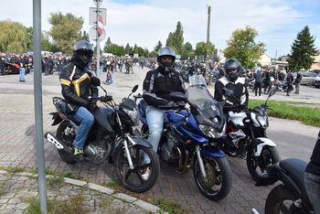 Tarnów: Zakończenie sezonu motocyklowego. Na plac starej Kapłanówki zjechali właściciele i miłośnicy jednośladów, trójkołowców i quadów