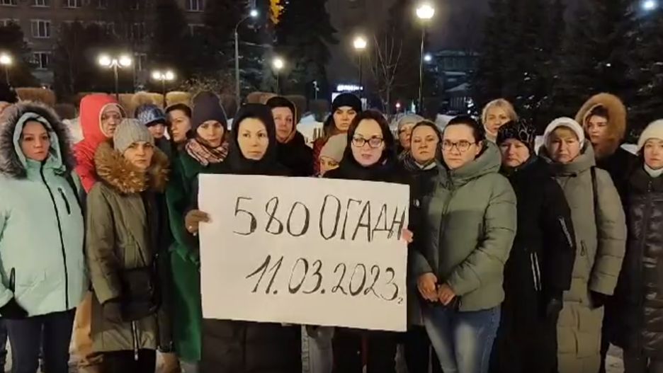 Kobiety apelują do Putina. "Nie wysyłaj ich na rzeź". 