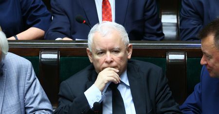 Ci biedni politycy muszą być niesamowicie wkurzeni [OPINIA]
