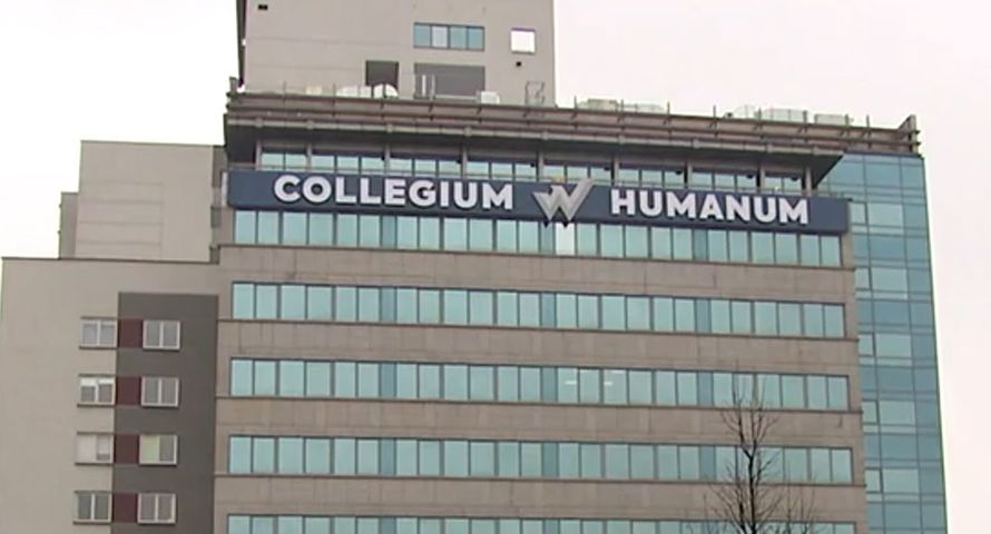 Bez egzaminu, opłata za rezygnację. Collegium Humanum z zarzutami
