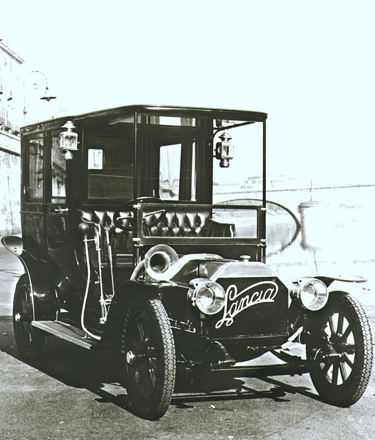 Lancia Alfa 12HP, produkowana w latach 1907-1909