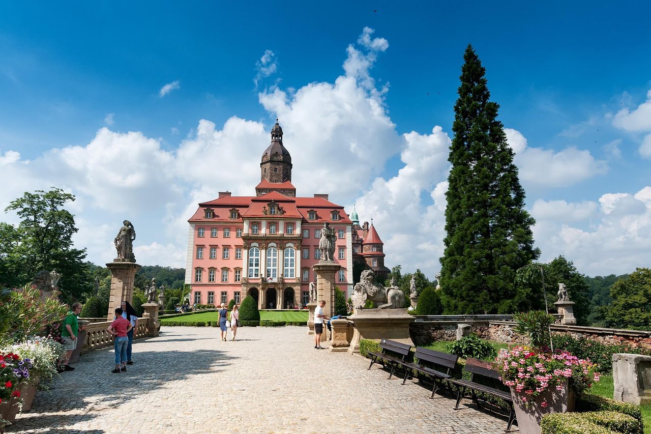 Otrzymali pozwolenia. Tam będą prowadzić poszukiwania złotego pociągu