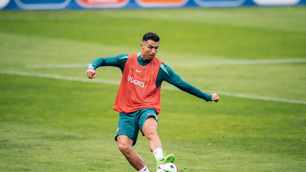 Cristiano Ronaldo najpewniej także podczas Euro 2024 zagra z pomalowanymi na czarno paznokciami