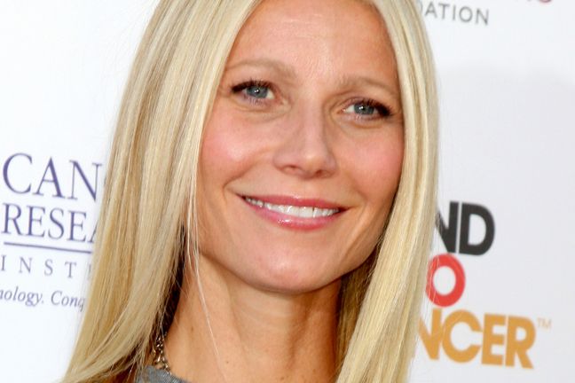 Aktorka Gwyneth Paltrow jest fanką diety raw, polegającej na jedzeniu wyłącznie surowych owoców i warzyw