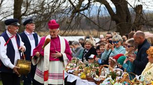 Wielka Sobota 2026 w Ciekotach. Tłumy przy Dworku Stefana Żeromskiego i święcenie pokarmów z udziałem biskupa Mariana Florczyka