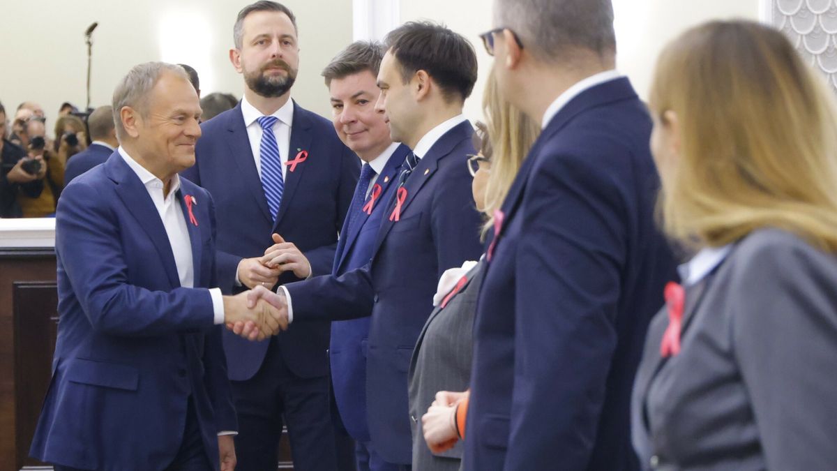 Premier i minister finansów skomentowali nowe dane GUS