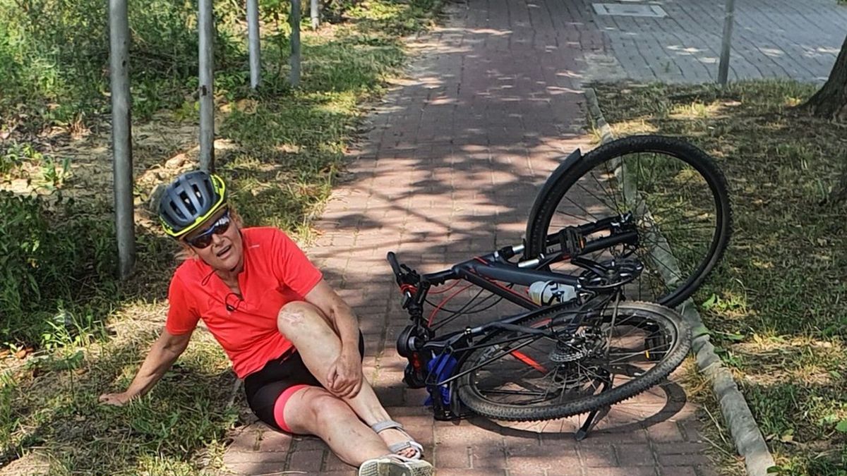 Małgorzata Jacyna-Witt wywróciła się podczas jazdy na rowerze. 