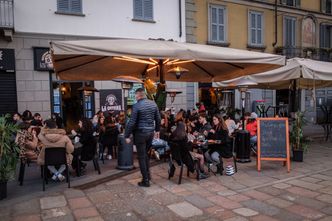 Odmrażanie gospodarki we Włoszech. Otwarto 300 tys. lokali