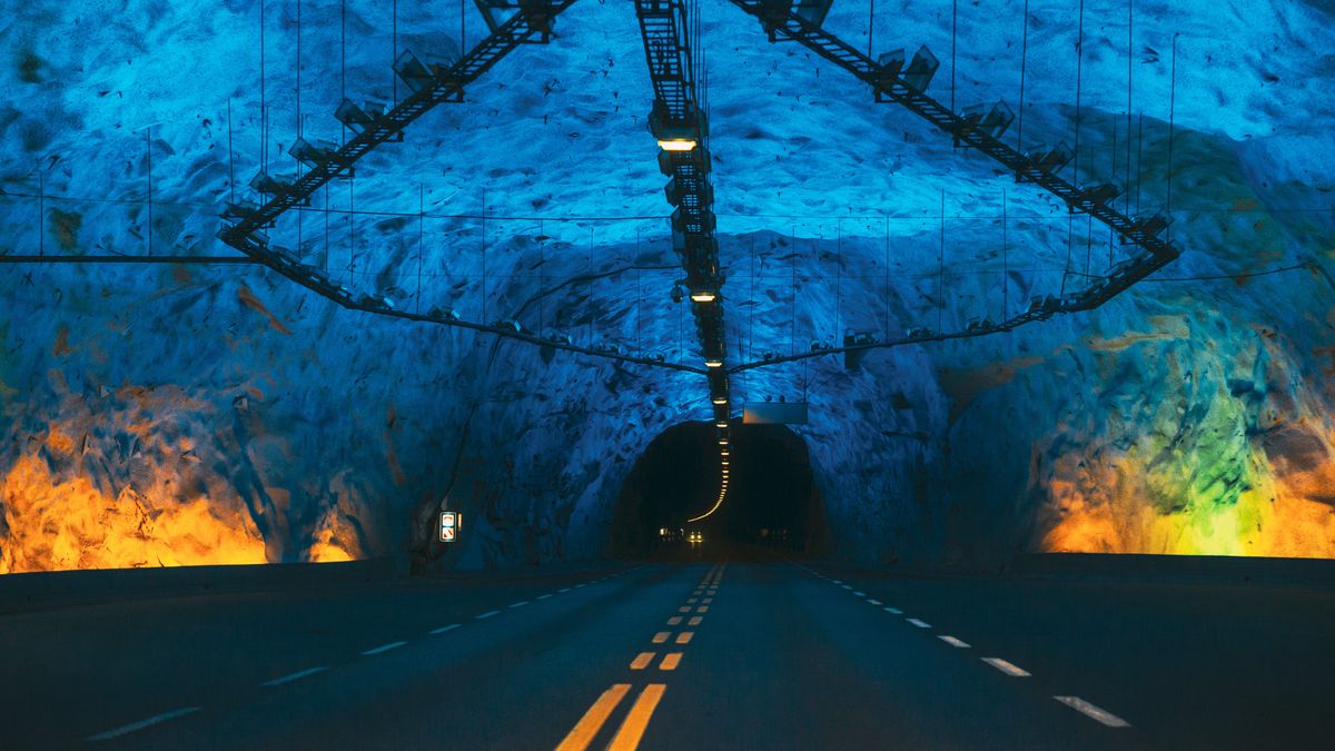 Oświetlenie sprawia, że tunel robi duże wrażenie na kierowcach 
