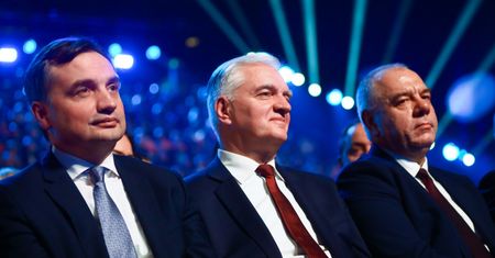 Koronawirus w Polsce. Ministrowie zawiązali antylockdownowy sojusz