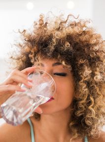 How much water you should drink during a heatwave. How to tell if you’re not drinking enough liquids